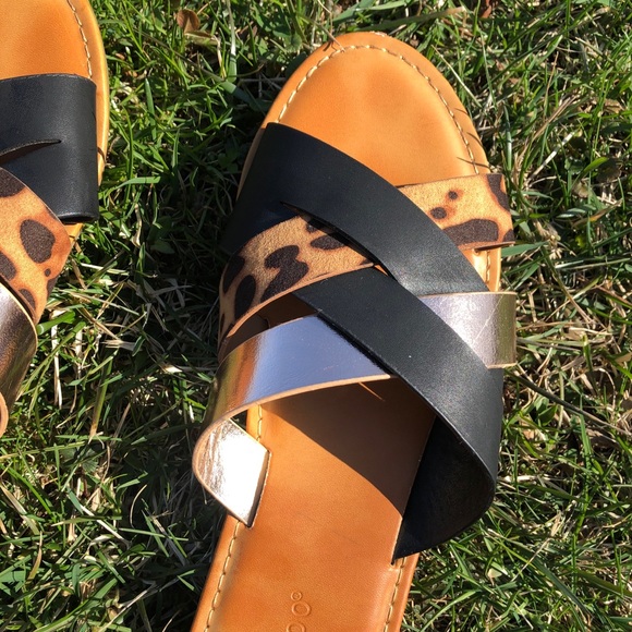 LULU’S Black Multi Print Strappy Slide Sandals - Picture 6 of 9